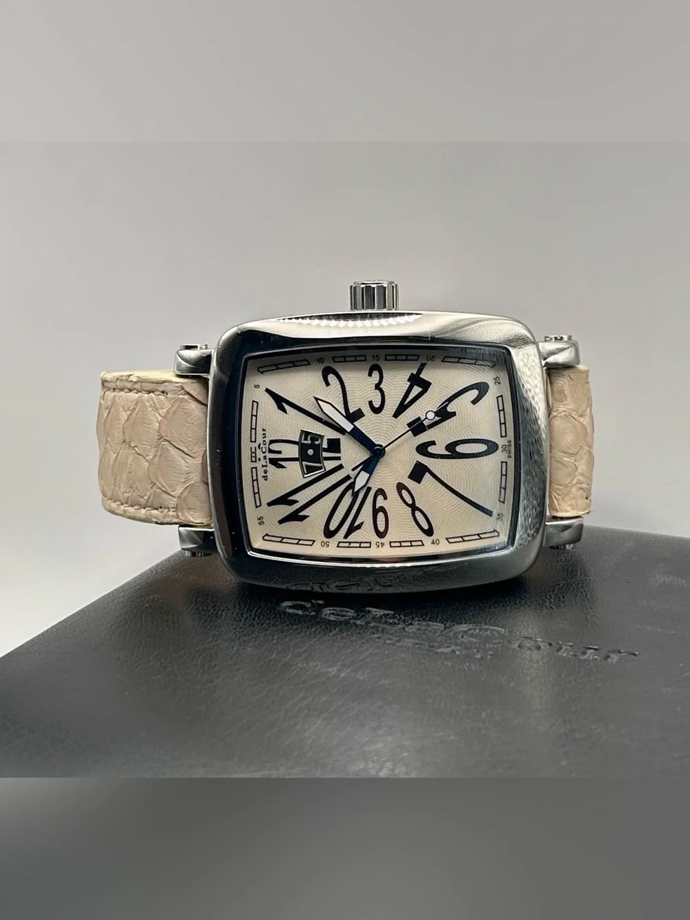 DeLacour Via Larga Men’s Limited Edition White Dial And Strap Quartz 36mm Watch